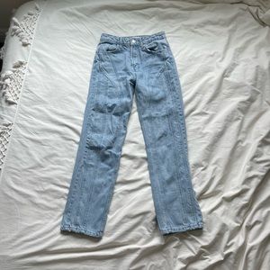 Trendy Zara Blue Jeans (Size 4)